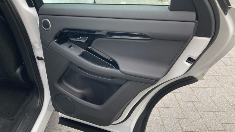 Land Rover Range Rover Evoque 1.5 P270e Dynamic SE 5dr Auto Hatchback